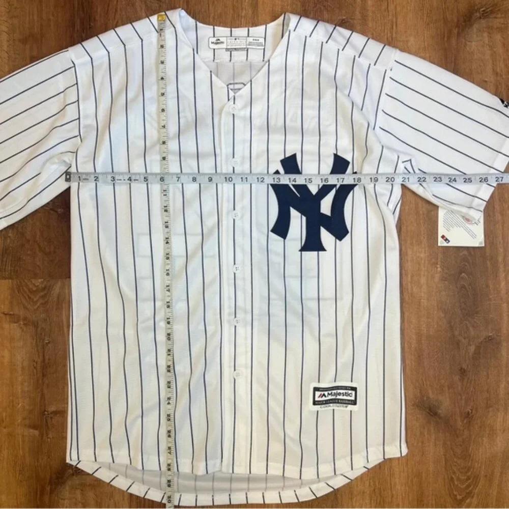 NWT Majestic MLB GENUINE MERCHANDISE COOL BASE Yankees #24 SANCHEZ Jersey MEDIUM